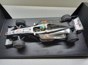 F1 MCLAREN MP4/13 MERCEDES NICK HEIDFELD MINICHAMPS 1:18 - 2