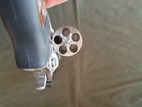 Ruger SP 101 v ráži 357 Magnum - 2
