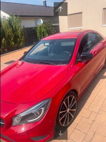 Mercedes Benz CLA200 - 2