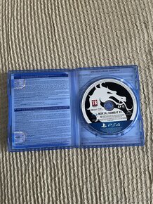 Mortal kombat ps4 - 2