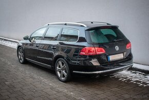 VW Passat B7 R-line 125kw DSG 4x4 2.0TDi webasto LED kamera - 2