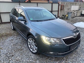 Škoda Superb Combi 4x4 DSG Webasto,Bi-Xenon - 2