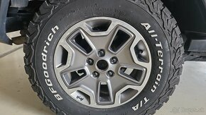 Jeep WRANGLER Rubicon 245/75r17 - 2