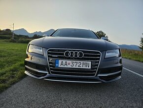 A7 Sportback 3.0 TDI qauttro S tronic tvamodrá metalíza - 2