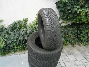 Predám 4x zimné pneu Yokohama 215/65 R16 98H - 2