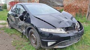 rozpredam honda civic 8g 1.8 benzin VTEC 103kw - 2