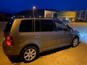 VW Touran - 2