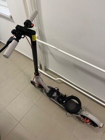 XIAOMI MI ELECTRIC SCOOTER 3 SIVÁ E-KOLOBEŽKA - 2