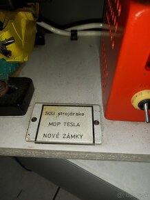 Predám starú učebnú pomôcku  Tesla - 2