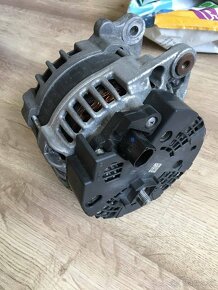 Alternator Audi A4 B8  Bosch - 2