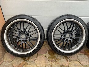 (predné  235/40r18) (zadné 255/35r18) - 2