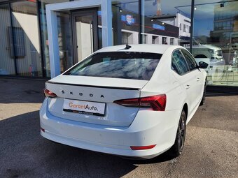 Škoda Octavia 2.0 TDI BlackPacket - 2