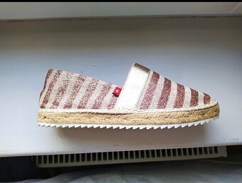 Espadrilky, mokasíny, lesklé, nové - 2