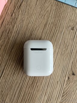 Krabička (nabíjačka) od Apple AirPods 2. generácie - 2