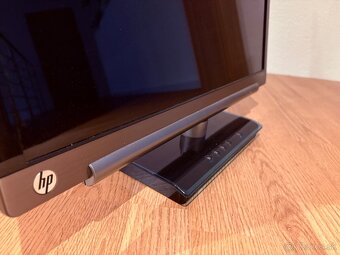 LCD monitor HP model HP x2301 - 2