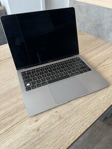 Apple Macbook AIR 13", space gray (šedý), 128GB SSD, 8GB RAM - 2