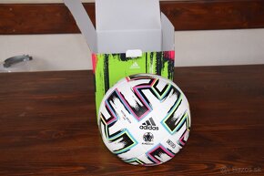 Futbalová lopta Adidas Uniforia 2020 - 2