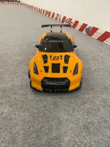 RC drift auto Sakura D5 - 2