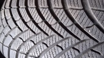 215/65 r16 98H zimné pneumatiky Semperit - 2