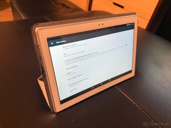 Lenovo Tab 4 10 Plus (TB-X704F) - 2