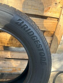 Bridgestone Blizak LM005   215/65/17”-102H zimne - 2