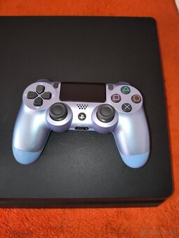 Ps4 slim  1T  giga - 2