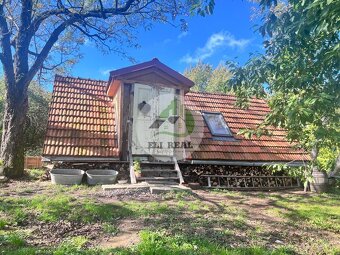 Exkluzívne na predaj Ľoch – viničný domček – Levice/Horné De - 2