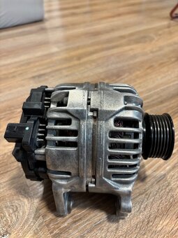 Alternator VW 037 903 025 - 2