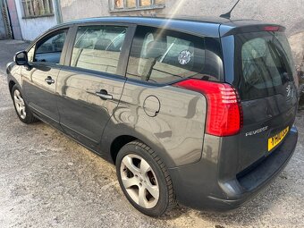 predam diely na peugeot 5008 1,6 hdi 2010 115000 mil  nahrad - 2