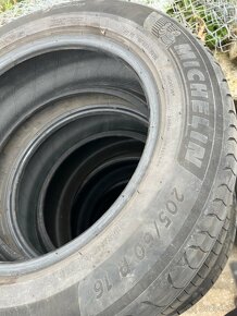 205/60 R16 michelin - 2