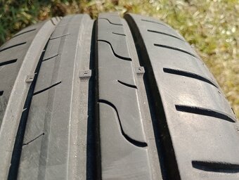 Predam 4ks pneu 185/60/r15 letne 84H Dunlop - 2