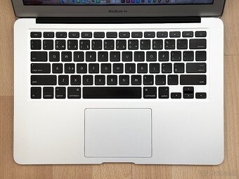 MacBook Air 13", TOP STAV, Výdrž batérie 6 hod. - 2