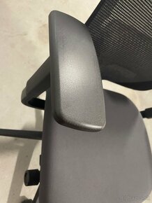 Ergonomická kancelárska stolička - 2