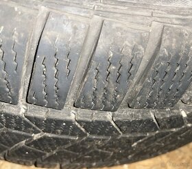 Zimne pneu 225/50 R18 99V - 4 kusy za 100e - 2