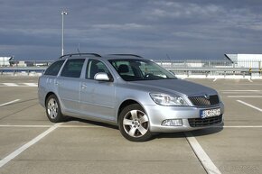 Škoda Octavia Combi 2.0 TDI 110k Elegance - 2