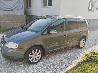 Volkswagen Touran 2.0 TDi - 2