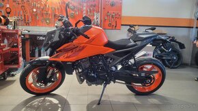 2024 KTM 990 DUKE Orange za 11599  € - 2