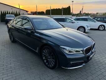 BMW Rad 7 750i xDrive A/T - 2