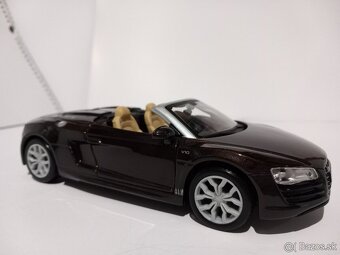 1:24 Audi R8 5.2 V10 Spyder - 2