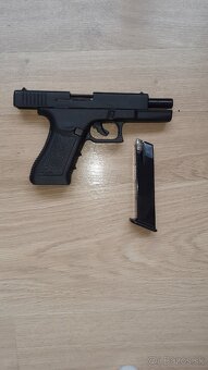 Glock 17 p.a.k - 2