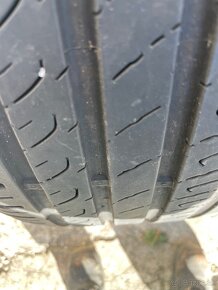 225/55 r17 - 2