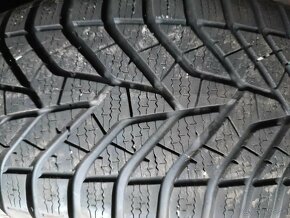 YOKOHAMA 215/60R16 zimné preumatiky - 2