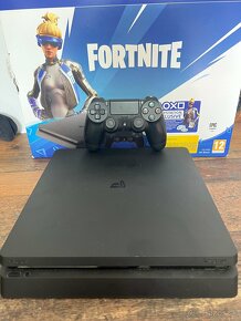 Playstation 4 slim - 2