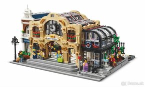 Lego Bricklink 910034 Train Station - 2