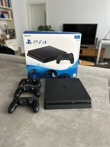 Playstation 4 SLIM 1TB + 3 ovládače + 6 hier - 2