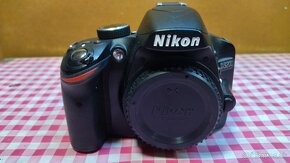 ponúkam na predaj Nikon D3200.... - 2