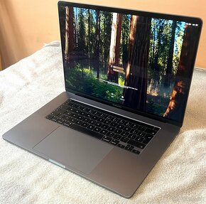 MacBook Pro 16” , Intel Core i7 - 2