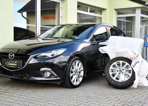 Mazda 3 2.0SKYACTIV-G REVOLUTION BOSE 88 kw - 2