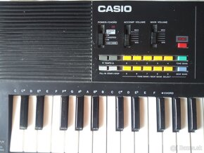 Syntetizátor Casio - 2