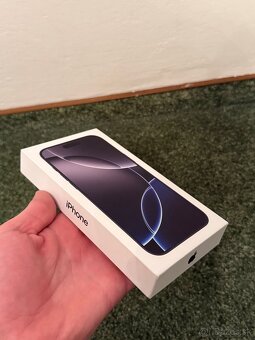 Mobilný telefón Apple iPhone 16 Pro Max 256 GB čierny titán - 2